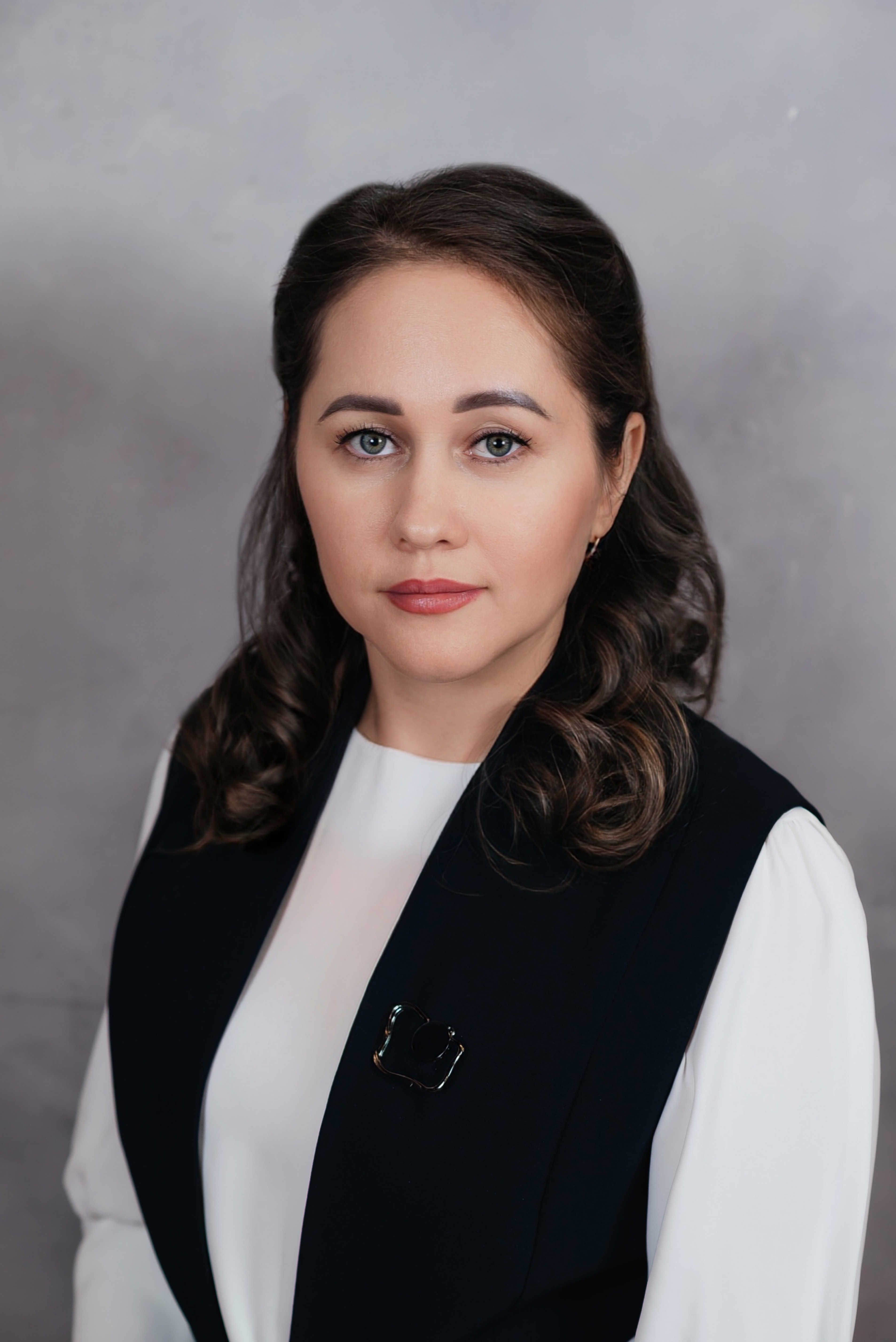 Курманалиева Регина Валиановна.